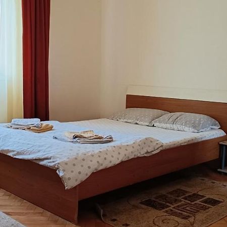 Lora'S House Lejlighed Oradea Eksteriør billede